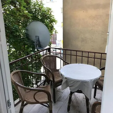 Lovely 3-bedroom In Center Of Pula